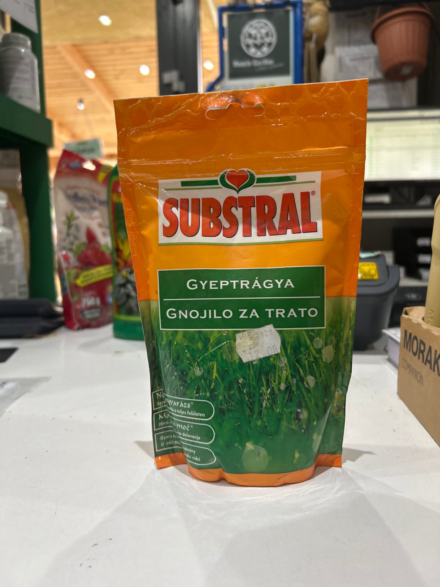 Substral öntöző gyeptrágya