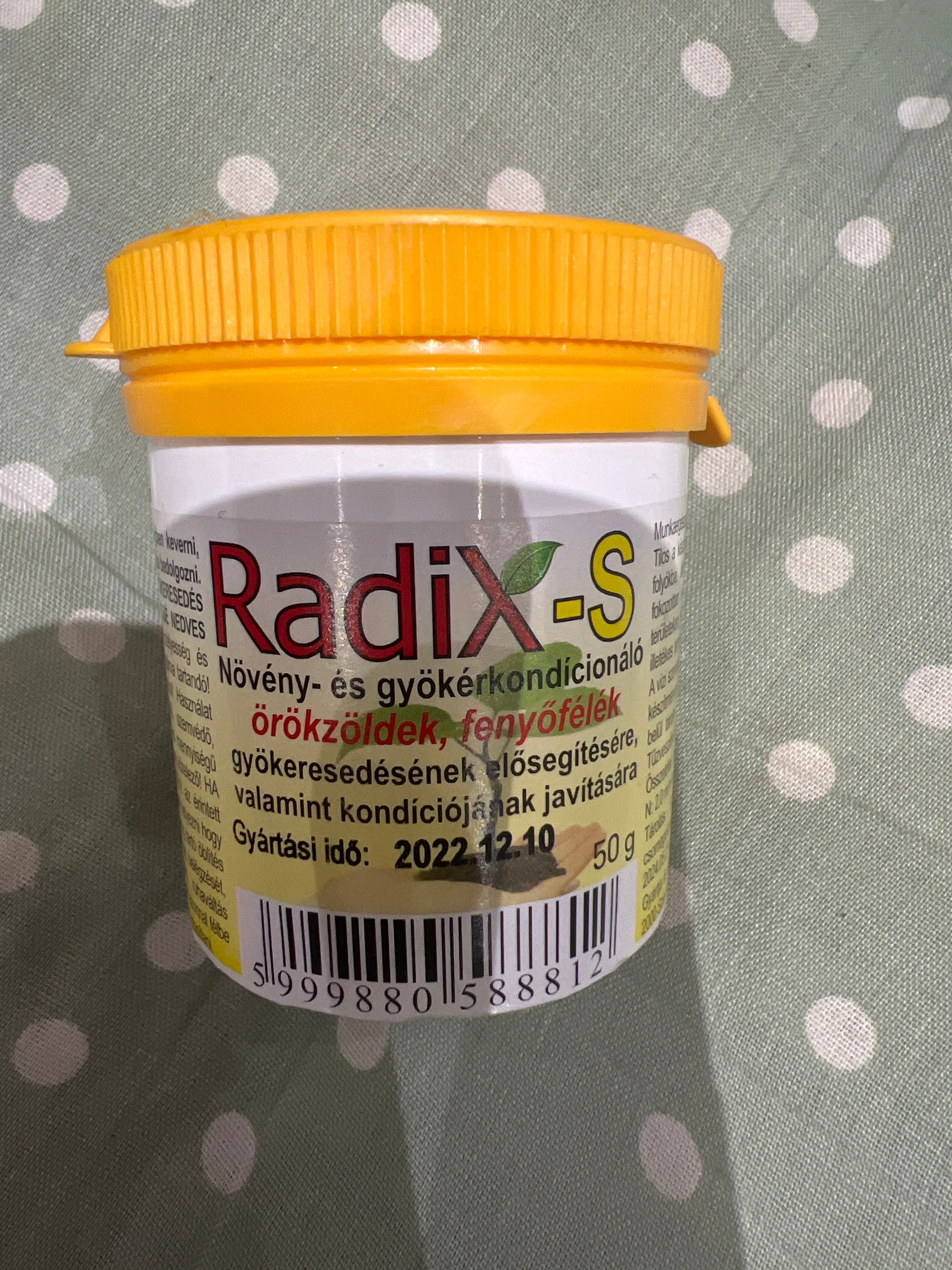 Radix - S Növény-és gyökér Kondícionálló örökzöldek, Fenyőfélék