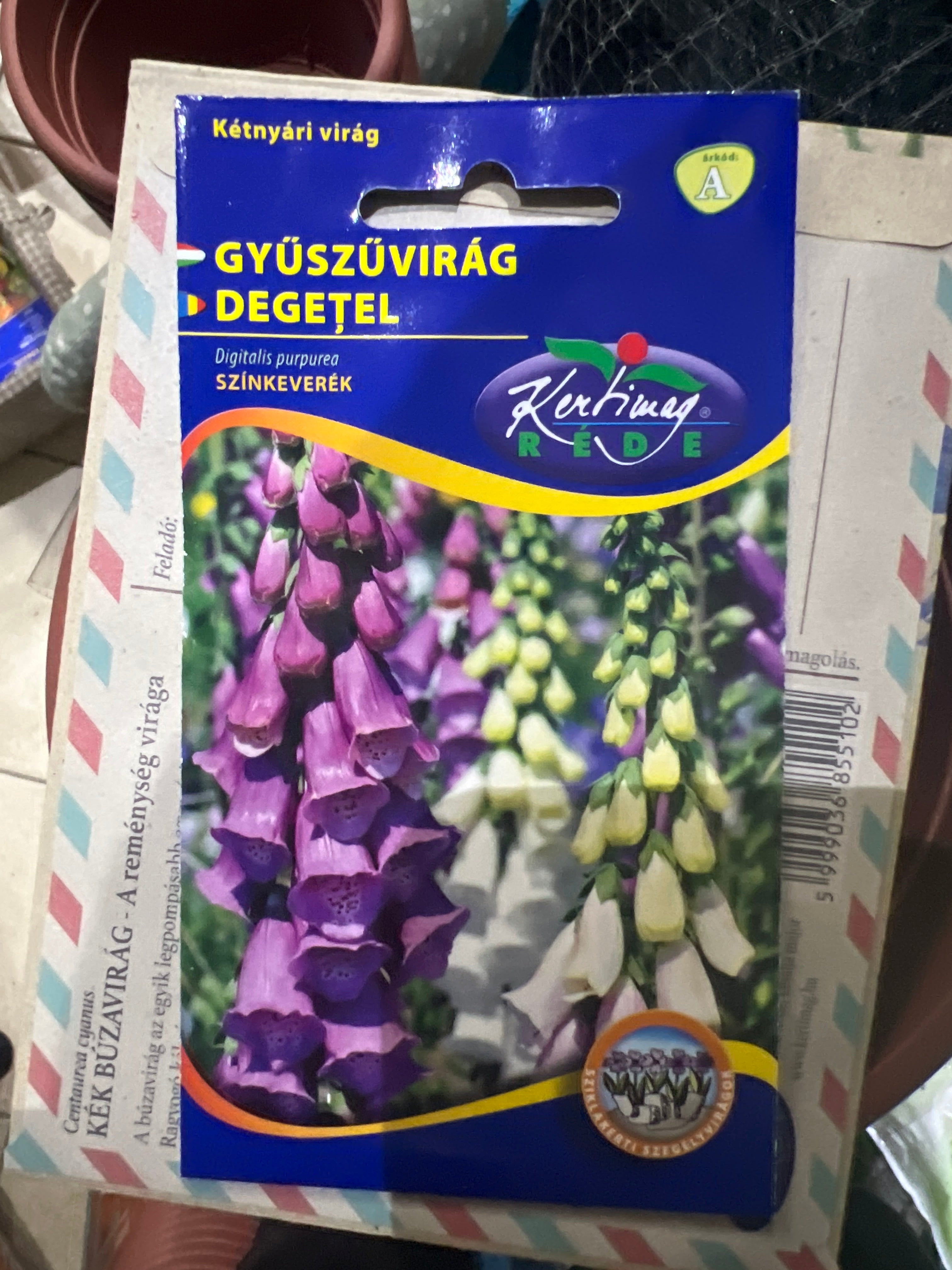 Gyűszűvirág színkeverék