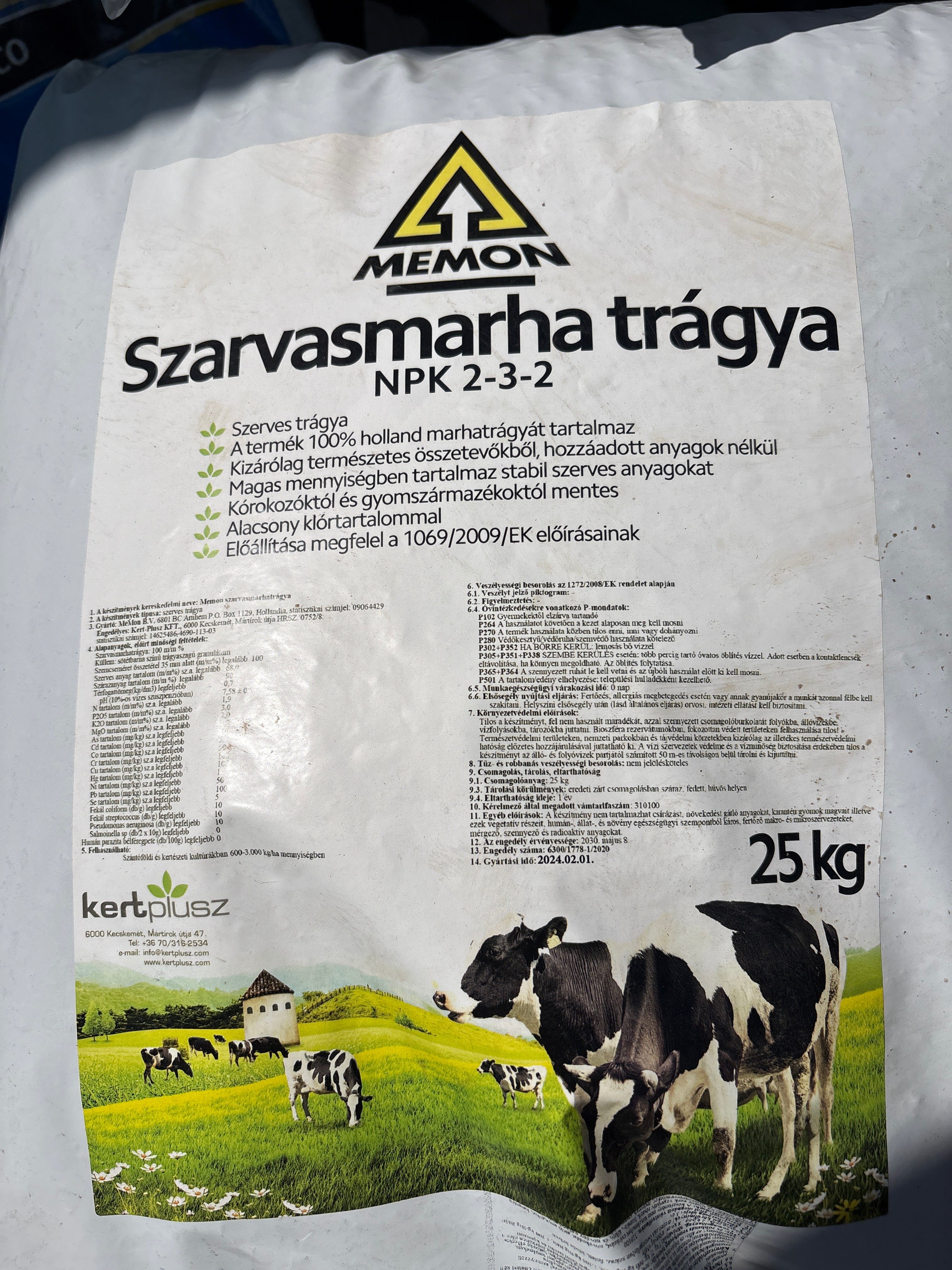 Szarvasmarha-trágya granulált 25 kg fehér zsákos MeMon