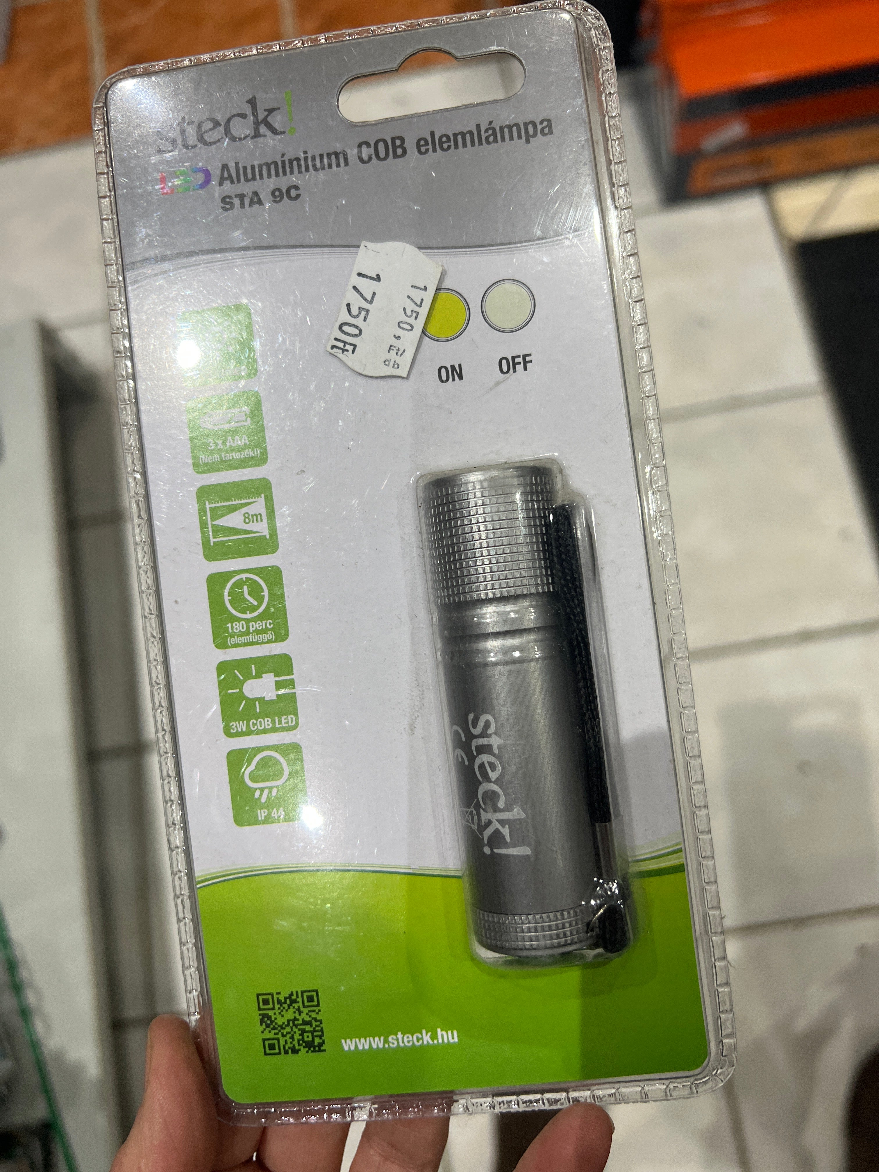 Alumínium elemlámpa 120 lumen