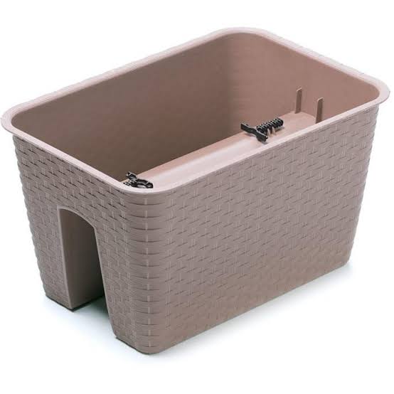 Balkonláda rattan korlátra rakható