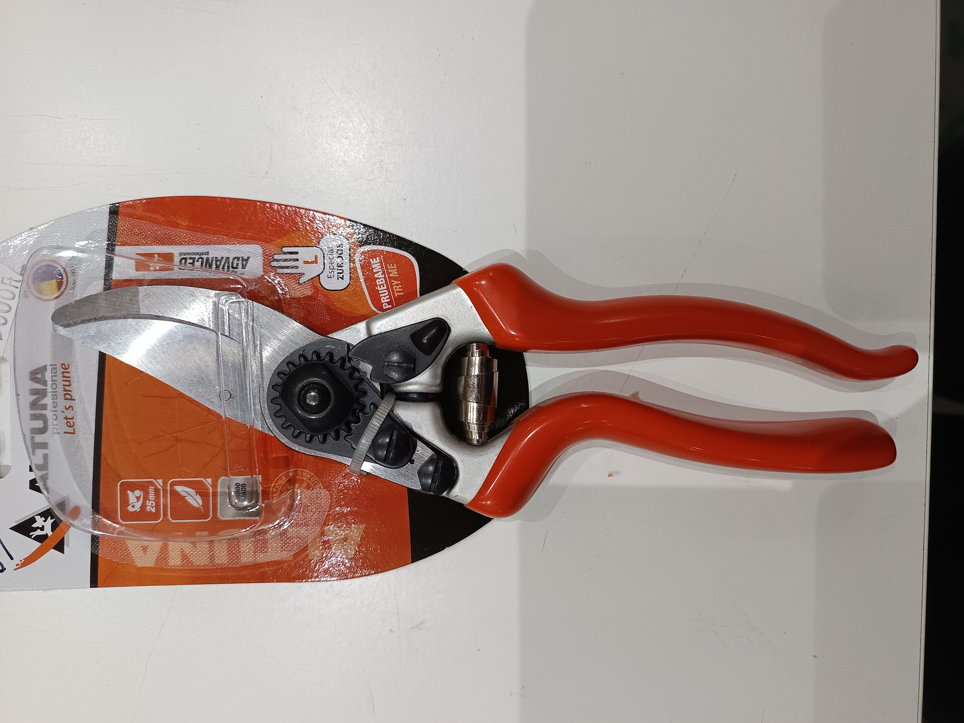 Metszőolló (mellévágós) 25mm fesztáv ALTUNA balkezes