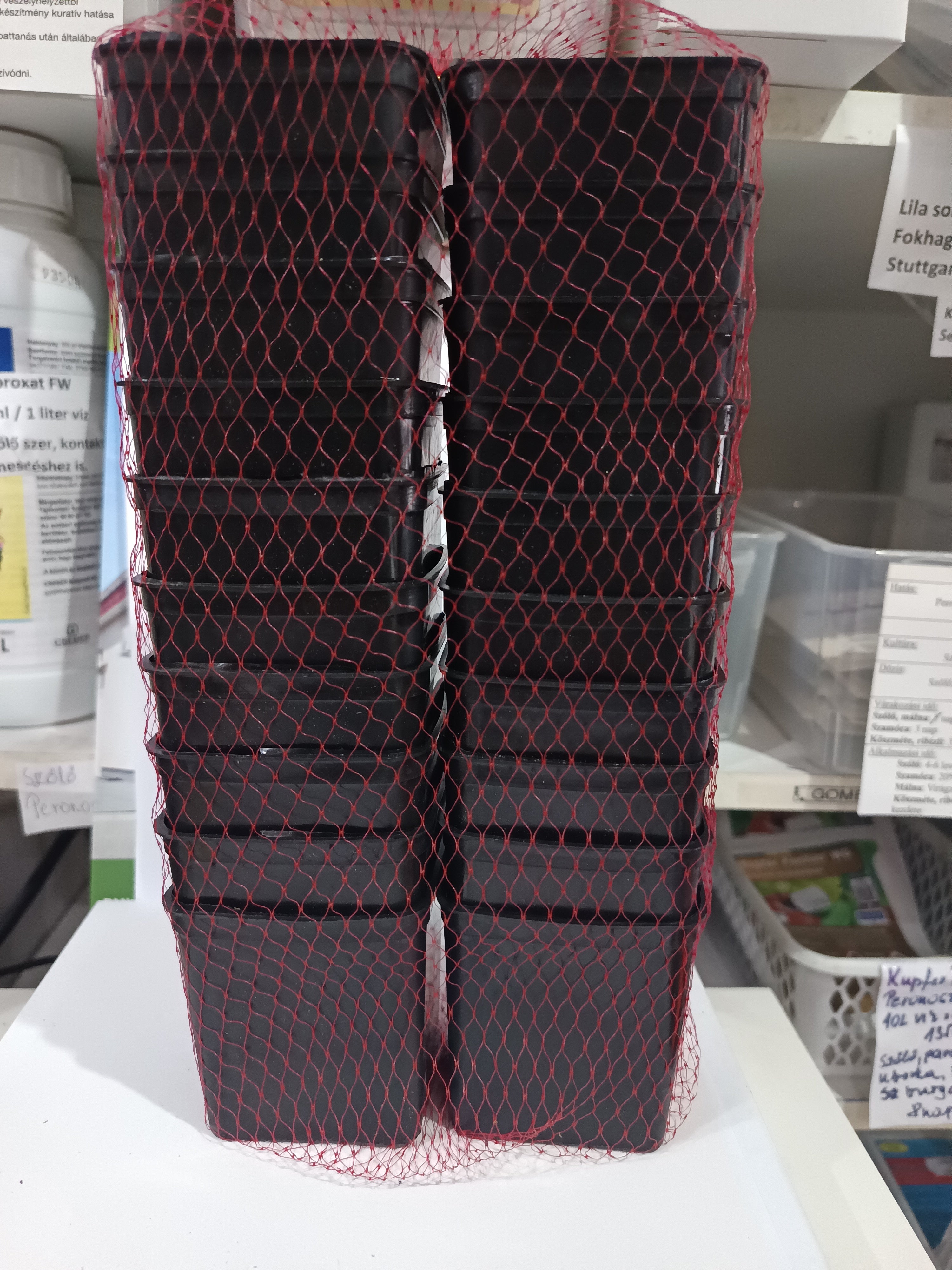 Palántanevelő műanyag cserép 7x7cm merevfalú