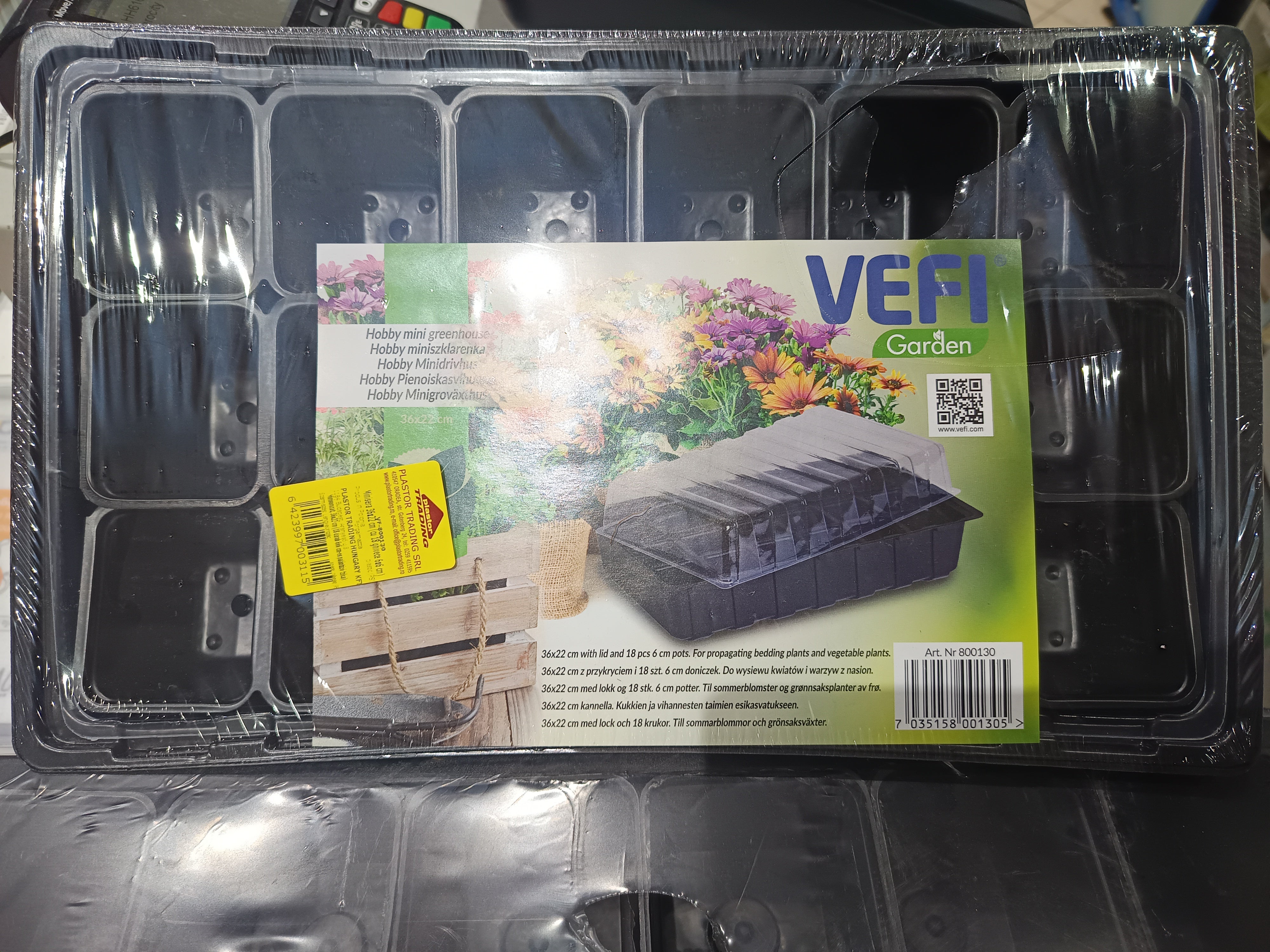 Palántanevelő tálca