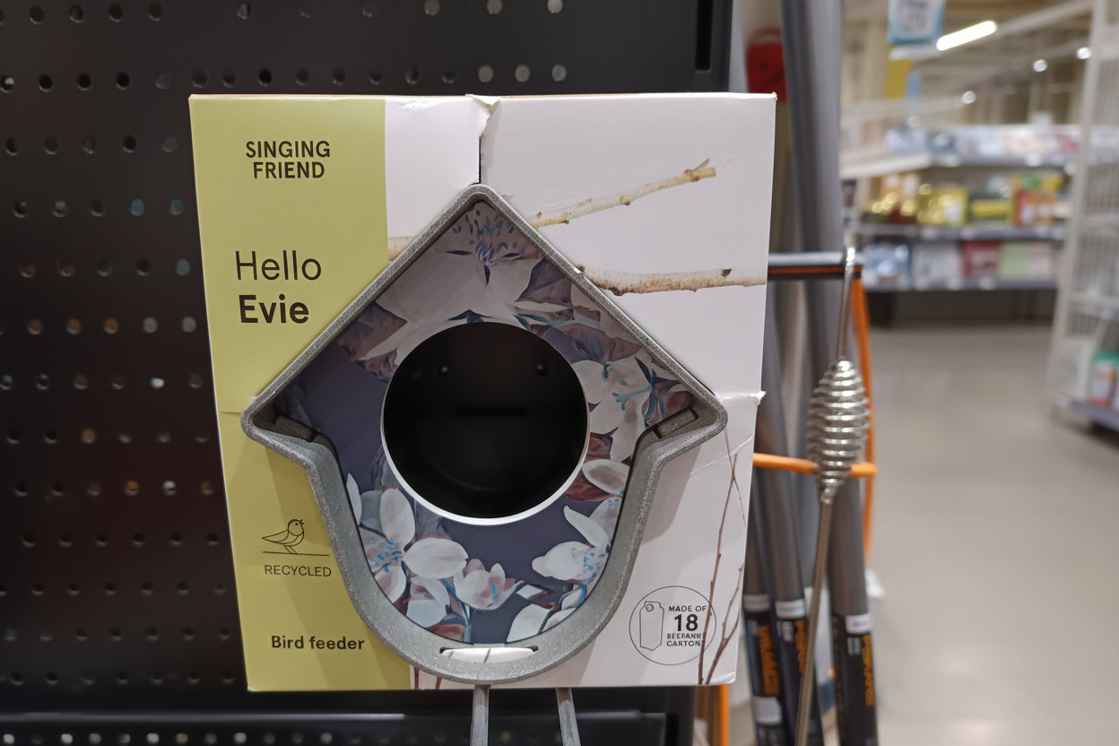 Madáretető újrahasznosított felfüggeszthető