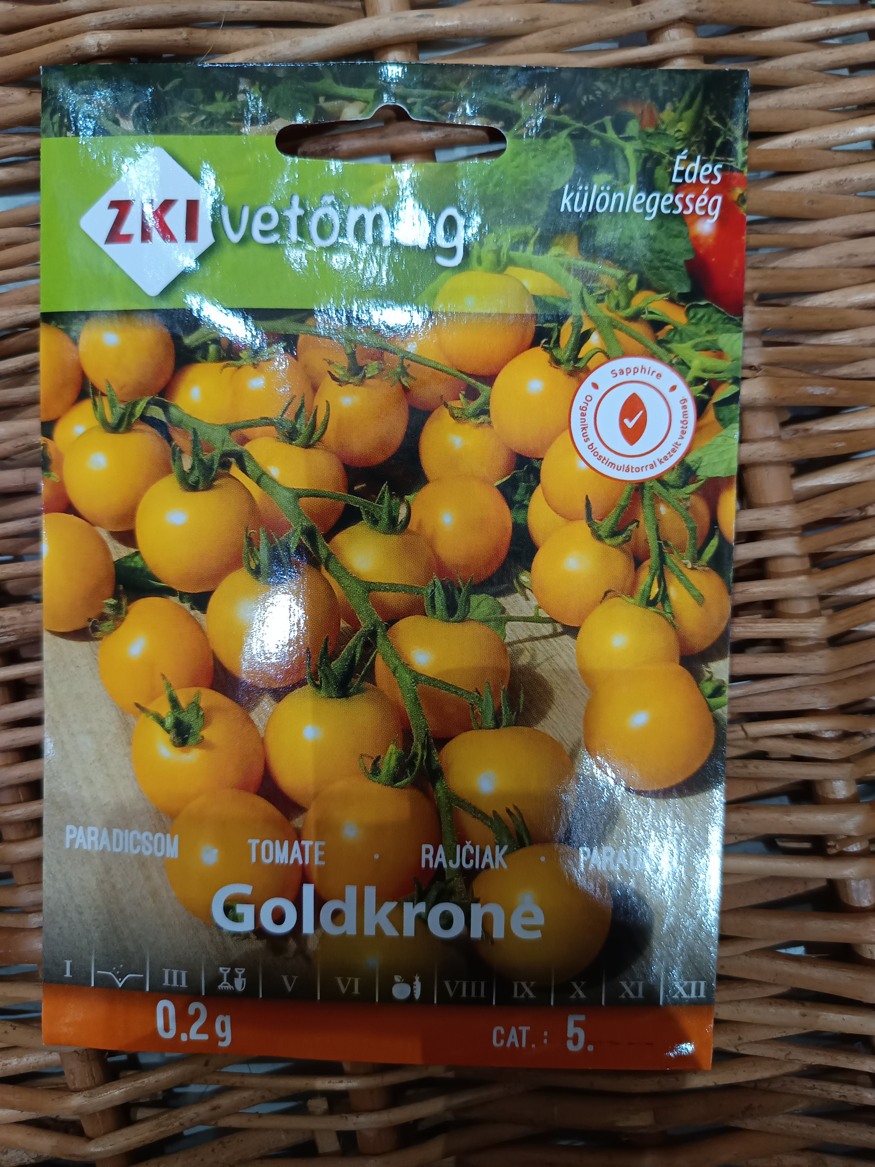 Koktélparadicsom sárga folyton növő