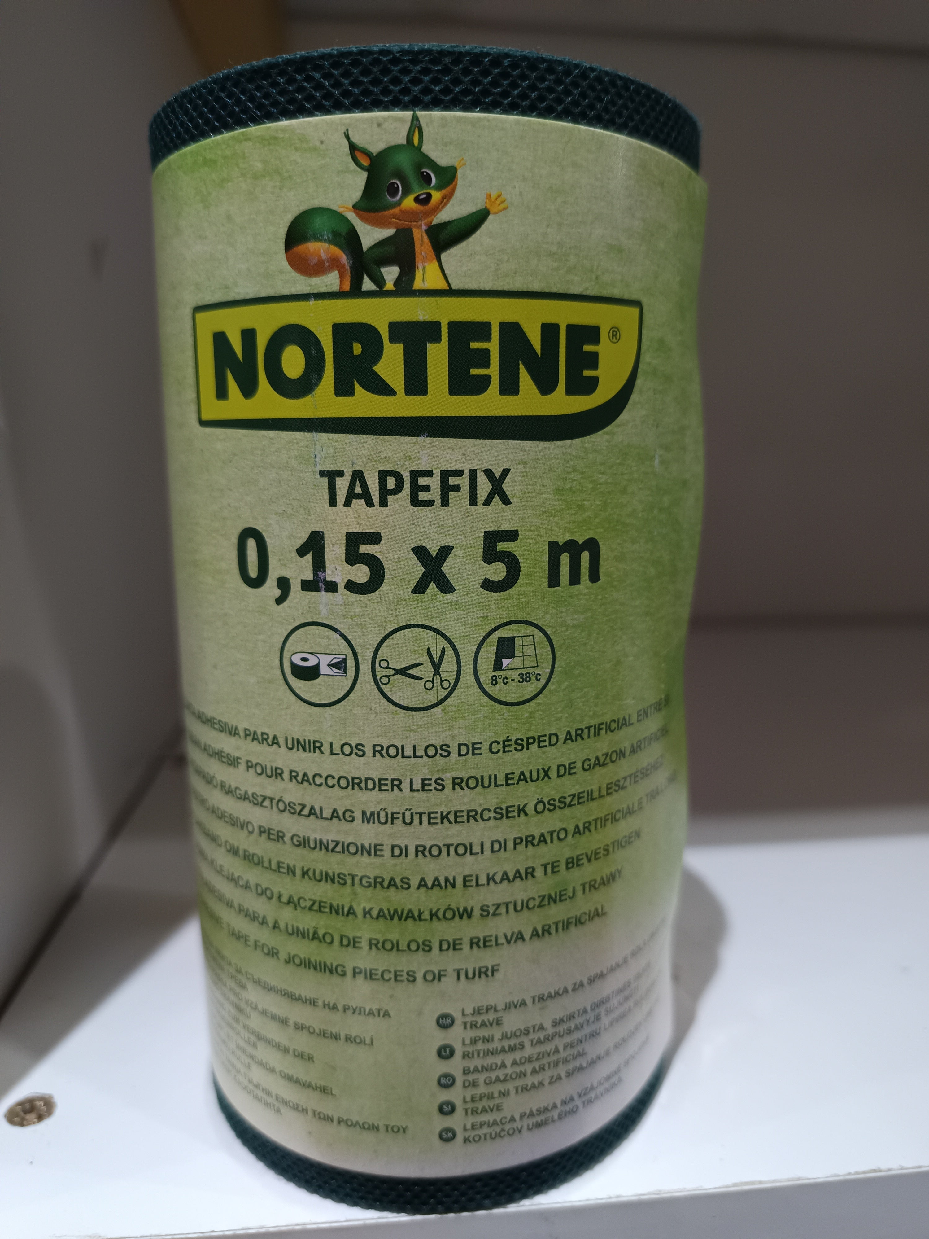 Öntapadós ragasztó szalag műfű tekercsek összeillesztéséhez